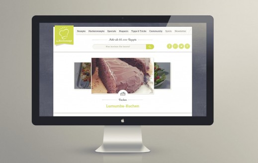 Das Kochrezept auf einem Desktop-Bildschirm Das Kochrezept auf einem Desktop-Bildschirm
